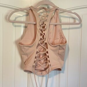ALO Yoga Movement High-Neck Lace-up Back Sports Bra nude pink size medium